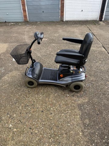 SHOPRIDER MOBILITY SCOOTER BRAND NEW BA